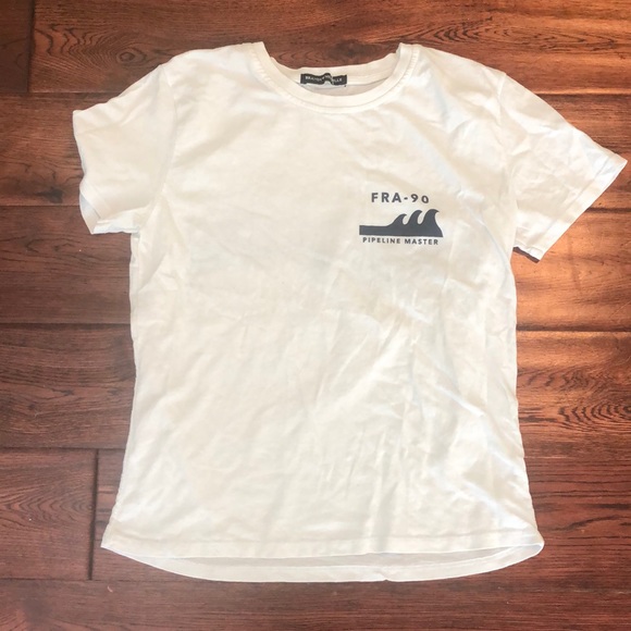Brandy Melville Tops - Brandy Melville tee Brandy Melville Tops - Brandy Melville tee